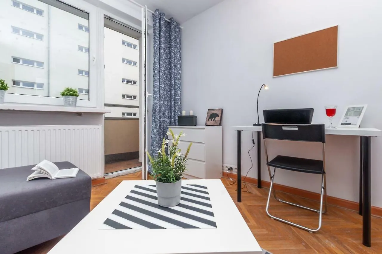 Little Home - Chmielna 34 Warsaw Homestay